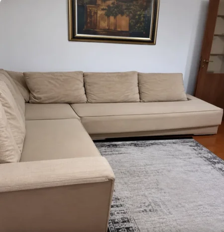 Tirane, jepet me qera apartament 1+1 Kati 1, 63 m² 500 € (Qender)