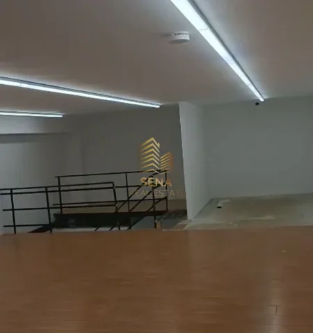 Tirane, jepet me qera ambjent biznesi Kati 0, 134 m² 1.500 € (Myslym Shyri)