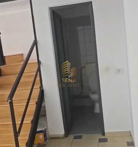 Tirane, jepet me qera ambjent biznesi Kati 0, 134 m² 1.500 € (Myslym Shyri)