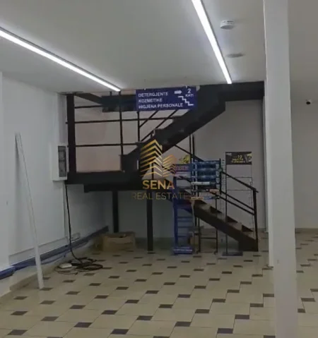 Tirane, jepet me qera ambjent biznesi Kati 0, 134 m² 1.500 € (Myslym Shyri)