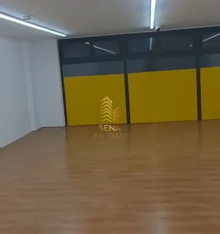 Tirane, jepet me qera ambjent biznesi Kati 0, 134 m² 1.500 € (Myslym Shyri)