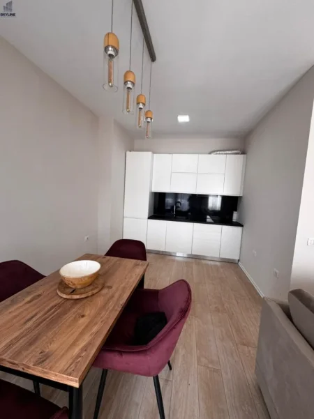 Tirane, jepet me qera apartament 2+1 Kati 4, 100 m² 1.500 € (Rruga e Kosovareve)