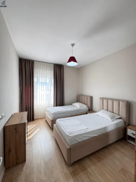Tirane, jepet me qera apartament 2+1 Kati 4, 100 m² 1.500 € (Rruga e Kosovareve)