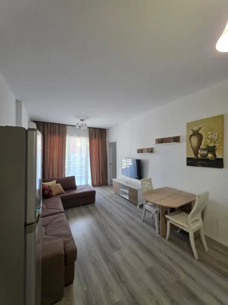 Tirane, jepet me qera apartament 1+1+Aneks+Ballkon , 600 € (laprake)
