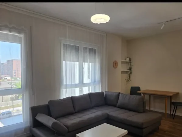 Tirane, jepet me qera apartament 1+1 , 71 m² 530 € (5 maji)
