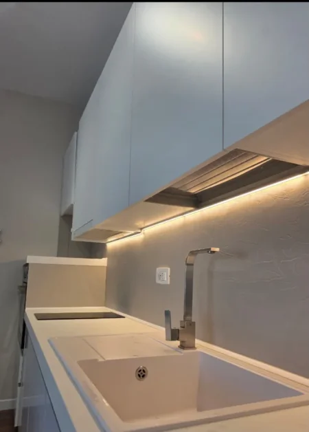 Tirane, jepet me qera apartament 1+1 , 71 m² 530 € (5 maji)