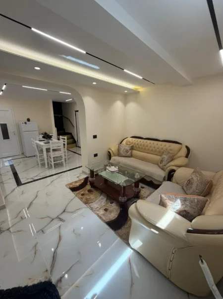Tirane, jepet me qera apartament 2+1 Kati 2, 72 m² 800 € (RRUGA E ELBASANIT)