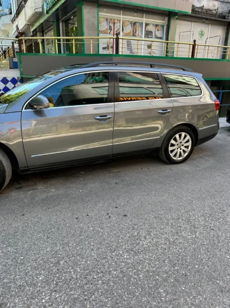 Tirane, shes makine me portobagazh Passat Nafte, gri metalizato manuale Kondicioner 300.000 km 1.900 €