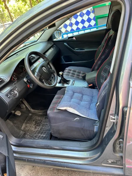 Tirane, shes makine me portobagazh Passat Nafte, gri metalizato manuale Kondicioner 300.000 km 1.900 €