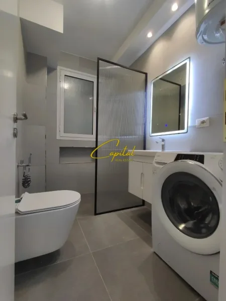 Tirane, jepet me qera apartament 1+1 Kati 2, 90 m² 800 € (RRUGA FORTUZI)