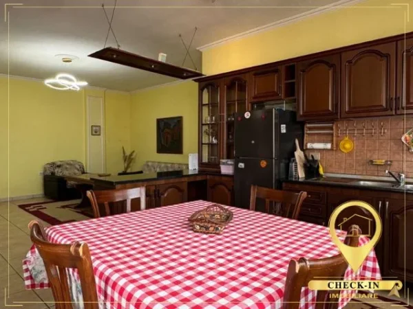 Shqiperi, jepet me qera apartament 2+1+Aneks+Ballkon Kati 8, 114 m² 220.000 € (Rruga Vllazen Huta)