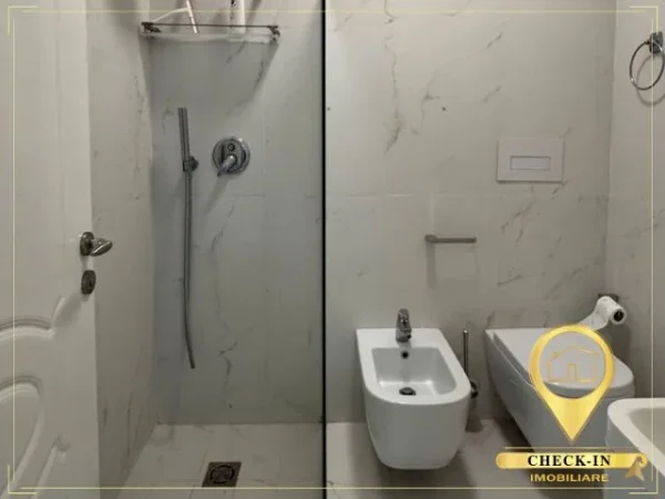 Shqiperi, jepet me qera apartament 2+1+Aneks+Ballkon Kati 8, 114 m² 220.000 € (Rruga Vllazen Huta)