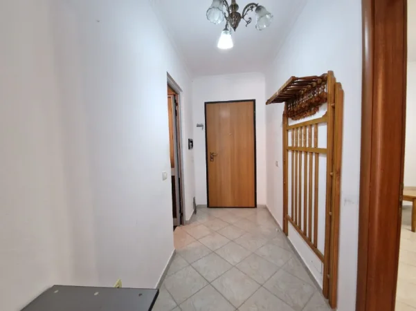 Tirane, shitet apartament 2+1 Kati 1, 92 m² 145.000 € (ASTIR)