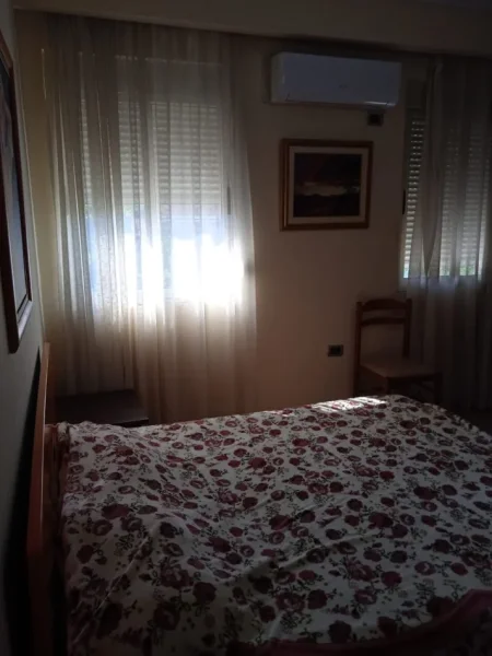 Tirane, jepet me qera apartament 1+1 Kati 2, 35 m² 500 € (Rruga Mihal Duri)