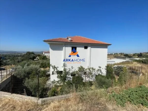 Tirane, shitet Vile Vile 3 Katshe , 1.323 m² 700.000 € 