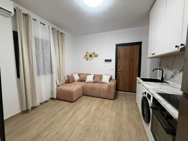 Tirane, jepet me qera apartament 1+1 Kati 1, 60 m² 450 € (5 Maj)