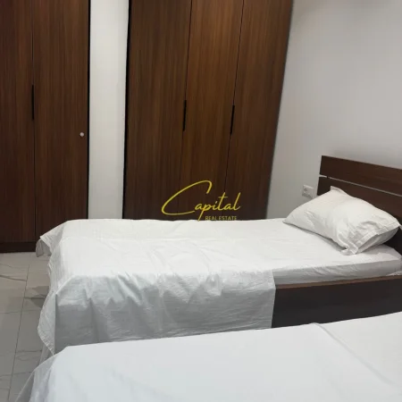 Tirane, jepet me qera apartament 1+1 Kati 1, 55 m² 500 € (5 MAJI)