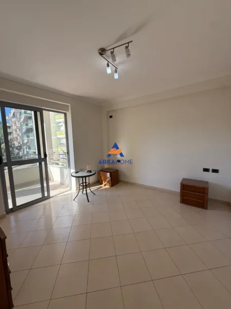 Tirane, shitet apartament 2+1+Ballkon Kati 3, 114 m² 150.000 € 