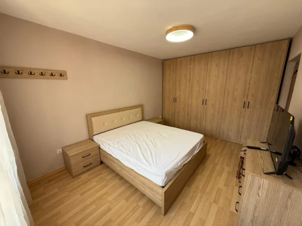 Tirane, jepet me qera apartament 2+1 Kati 4, 75 m² 550 € (Shkolla e Baletit)
