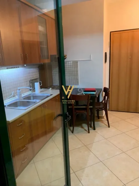 Tirane, jepet me qera apartament 1+1+Ballkon Kati 5, 58 m² 500 € (DON BOSKO)