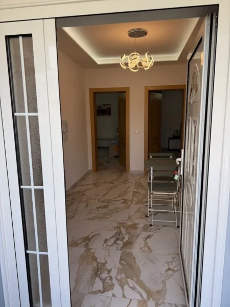 Tirane, jepet me qera apartament 2+1 Kati 2, 94 m² 650 € (Ali Demi)