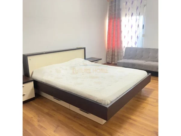 Tirane, jepet me qera apartament 1+1 Kati 4, 83 m² 500 € (Xhanfize Keko)
