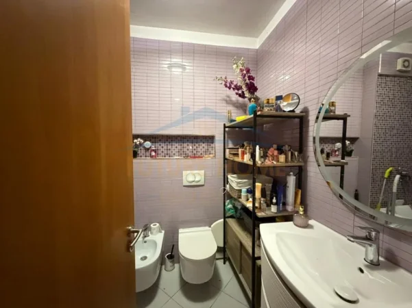 Tirane, shitet apartament 2+1 Kati 2, 106 m² 290.000 € (Frosina Plaku)
