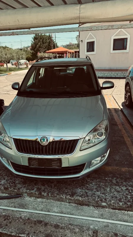 Durres, shes makine skoda fabia Nafte, gri metalizato manuale Kondicioner 149.000 km 3.000 €