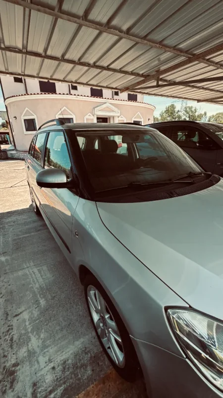 Durres, shes makine skoda fabia Nafte, gri metalizato manuale Kondicioner 149.000 km 3.000 €