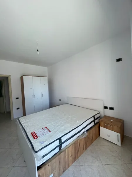 Tirane, jepet me qera apartament 1+1 , 80 m² 400 € (Astir)
