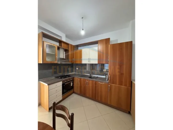 Durres, shitet apartament 2+1 Kati 1, 70 m² 105.000 € 