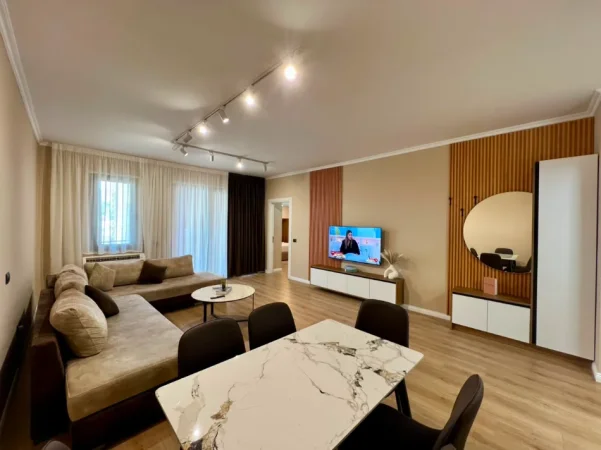 Tirane, jepet me qera apartament 1+1 Kati 2, 85 m² 950 € (Rruga e Kosovarve)