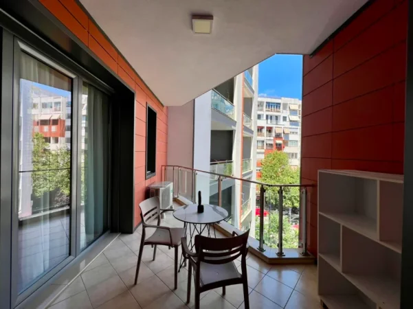 Tirane, jepet me qera apartament 1+1 Kati 2, 85 m² 950 € (Rruga e Kosovarve)