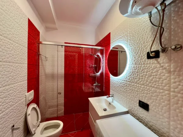 Tirane, jepet me qera apartament 1+1 Kati 2, 85 m² 950 € (Rruga e Kosovarve)