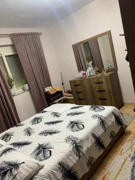 Tirane, shitet apartament 2+1+Aneks+Ballkon Kati 3, 62 m² 100.000 € (kombinat)