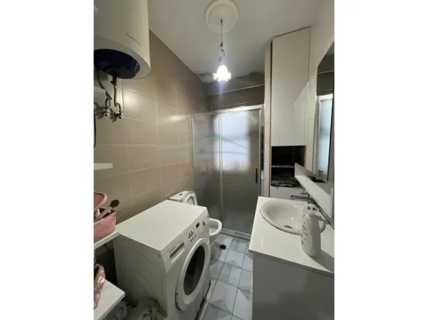Tirane, shitet apartament 1+1 Kati 5, 54 m² 105.000 € (Misto Mame)