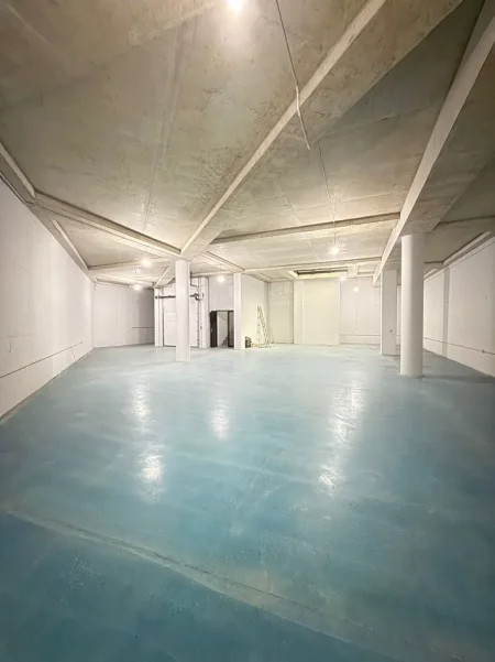 Tirane, jepet me qera aktivitet biznesi Kati 0, 1.250 m² 2.599 € (Autostrada Tirane Durres)