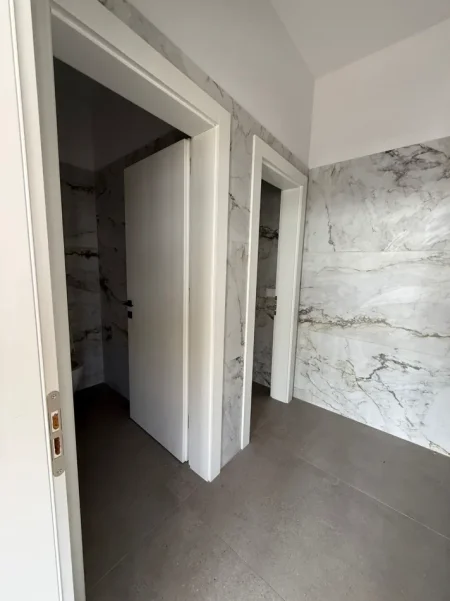 Tirane, jepet me qera aktivitet biznesi Kati 0, 1.250 m² 2.599 € (Autostrada Tirane Durres)