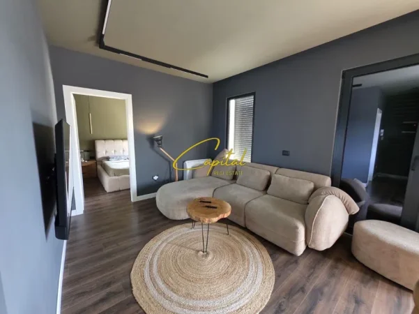 Tirane, shitet apartament+verande | Penthouse 2+1 Kati 5, 121 m² 420.000 € (ISH TREGU ELEKTRIK)