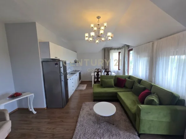 Tirane, jepet me qera apartament 2+1+Ballkon Kati 3, 116 m² 900 € 