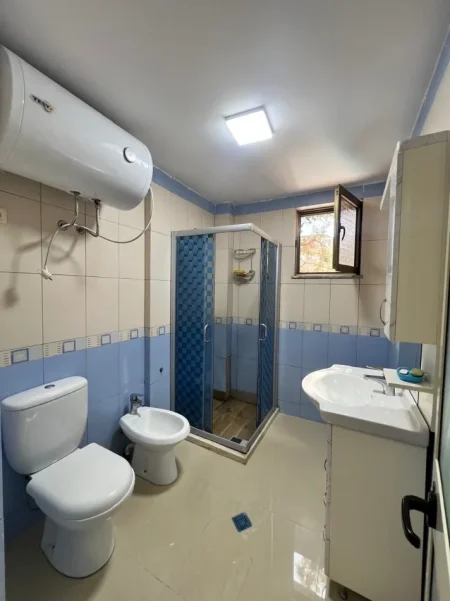 Durres, shitet apartament 1+1+Ballkon Kati 3, 75 m² 98.000 € (Golem, vetëm 100 metra nga deti)
