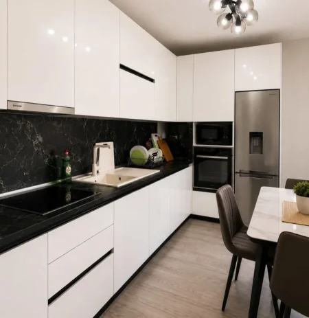 Tirane, shitet apartament 2+1 Kati 3, 83 m² 180.000 € (KOPSHTI BOTANIK)