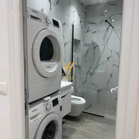 Tirane, jepet me qera apartament 1+1+Ballkon Kati 0, 55 m² 520 € (5 MAJI)