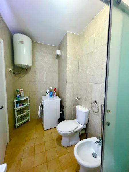 Tirane, jepet me qera apartament 1+1 Kati 6, 80 m² 720 € 