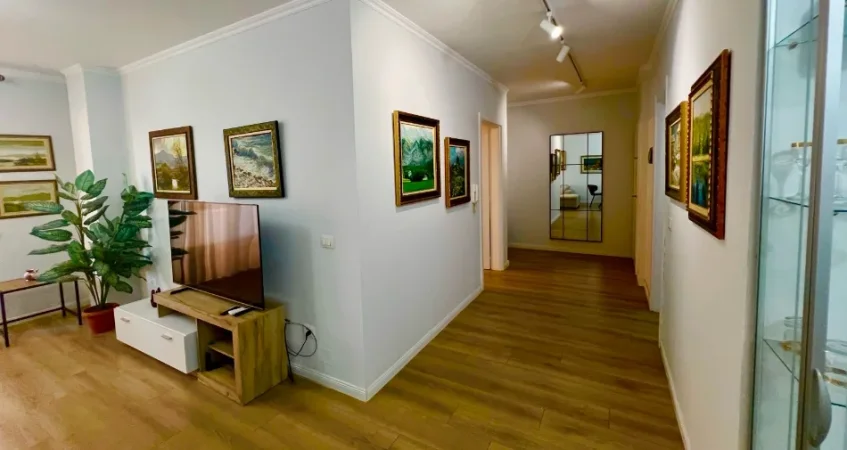 Tirane, jepet me qera apartament 1+1 Kati 6, 80 m² 720 € 