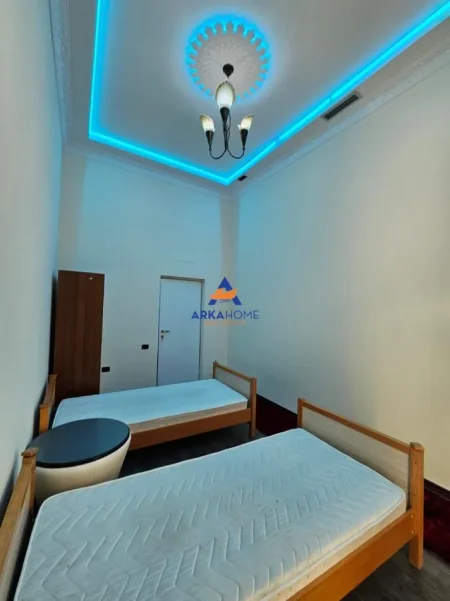 Tirane, shitet apartament duplex Dublex Kati 2, 142 m² 257.600 € 