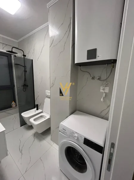 Tirane, jepet me qera apartament 1+1+Ballkon Kati 5, 60 m² 570 € (BULEVARDI I RI)