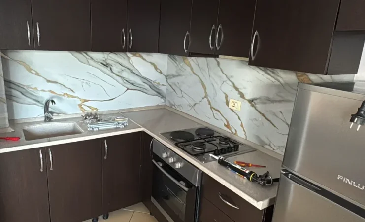 Lezhe, shitet apartament 1+1 Kati 5, 100.000 € (EMIRI PALACE)
