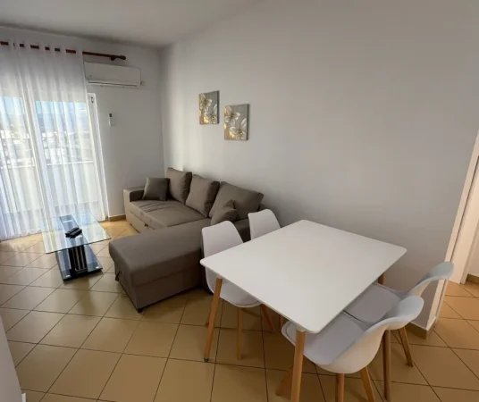 Lezhe, shitet apartament 1+1 Kati 5, 100.000 € (EMIRI PALACE)