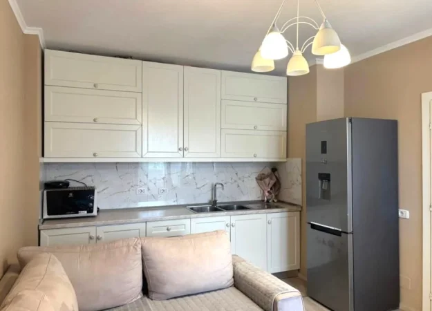 JEPET ME QERA APARTAMENT 1+1 NE 21 DHJETOR , 600 EURO